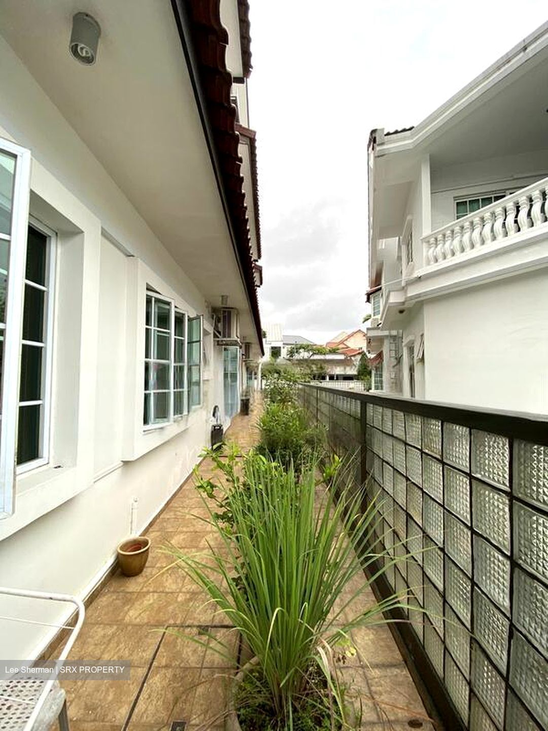 Sembawang Hills Estate (D20), Terrace #420899951